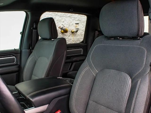 2022 Ram 1500 Big Horn Crew Cab 4x4 5'7" Box