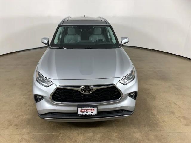 2022 Toyota Highlander Platinum