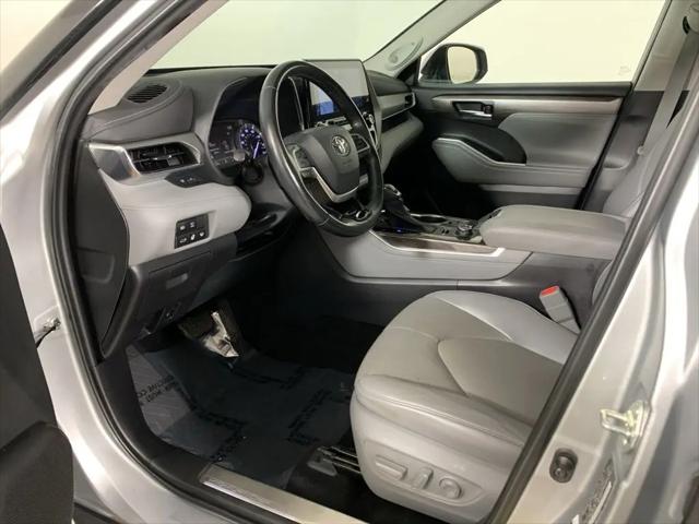 2022 Toyota Highlander Platinum
