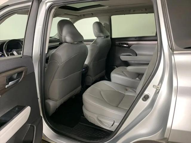 2022 Toyota Highlander Platinum