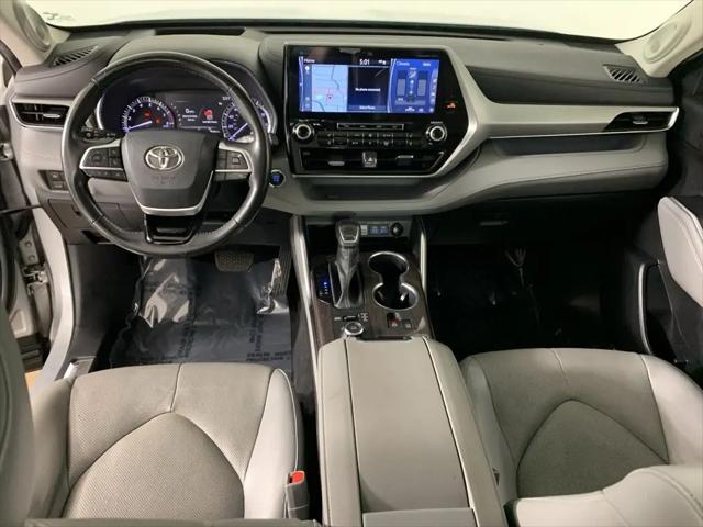 2022 Toyota Highlander Platinum