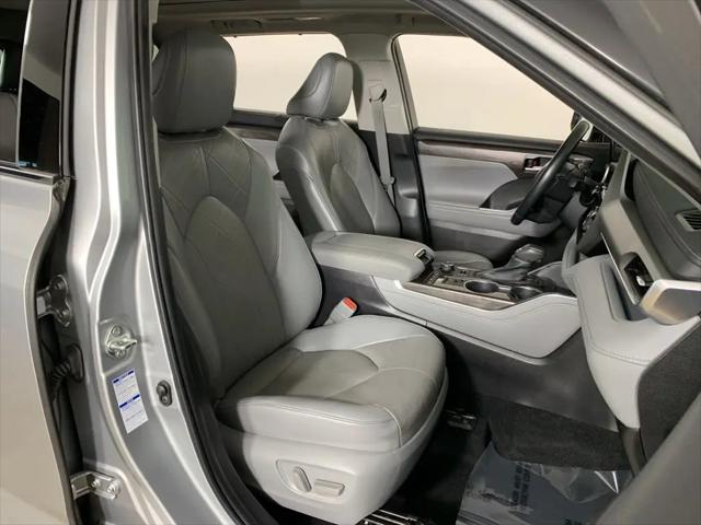 2022 Toyota Highlander Platinum