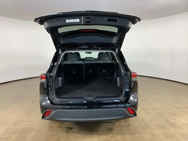 2023 Toyota Highlander Hybrid LE