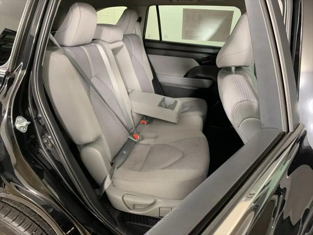 2023 Toyota Highlander Hybrid LE