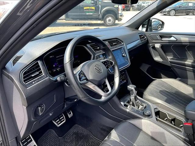 2023 Volkswagen Tiguan 2.0T SE R-Line Black