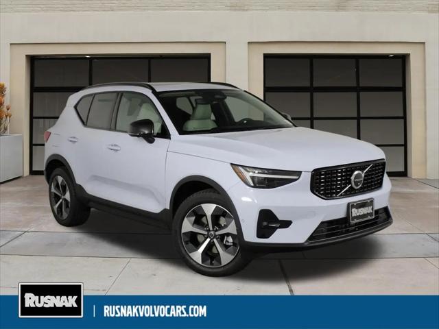2026 Volvo XC40 Plus, B5 AWD Gas (mild hybrid), Dark for sale in Pasadena, CA