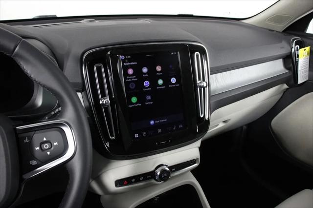 2026 Volvo XC40 Plus, B5 AWD Gas (mild hybrid), Dark