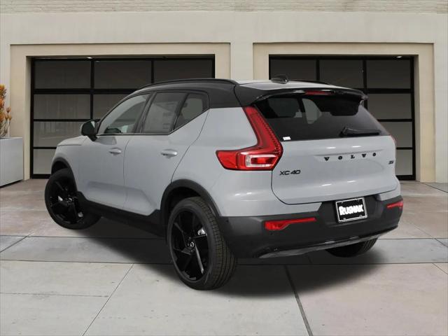 2026 Volvo XC40 Black Edition Ultra, B5 AWD Gas (mild hybrid)