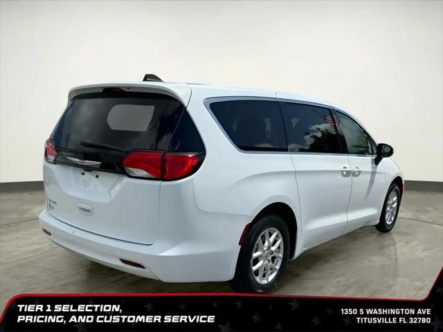 2023 Chrysler Voyager LX