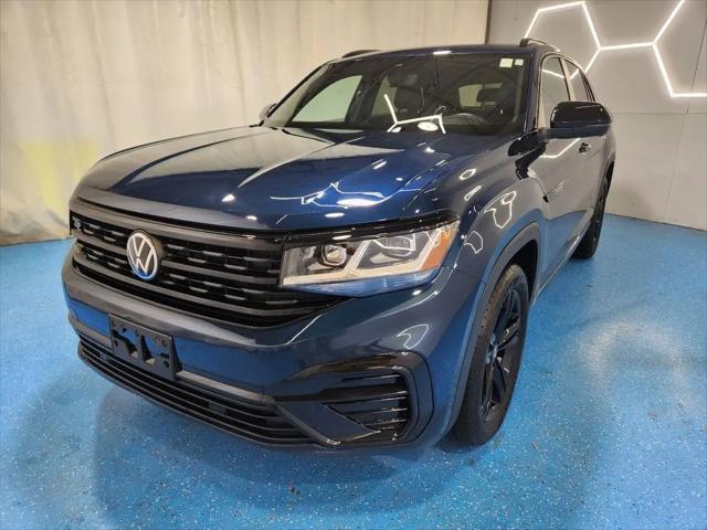 2023 Volkswagen Atlas Cross Sport 2.0T SEL R-Line Black