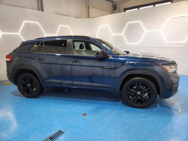 2023 Volkswagen Atlas Cross Sport 2.0T SEL R-Line Black