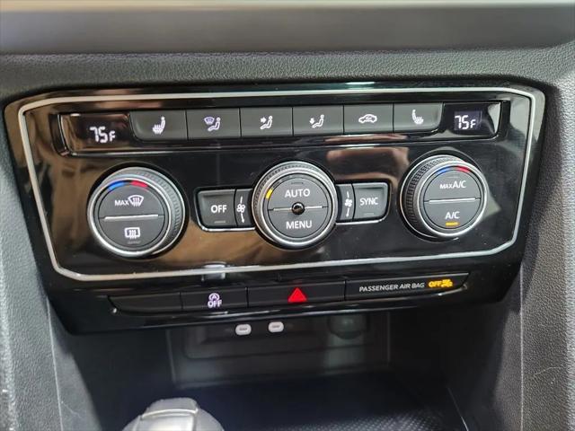 2023 Volkswagen Atlas Cross Sport 2.0T SEL R-Line Black