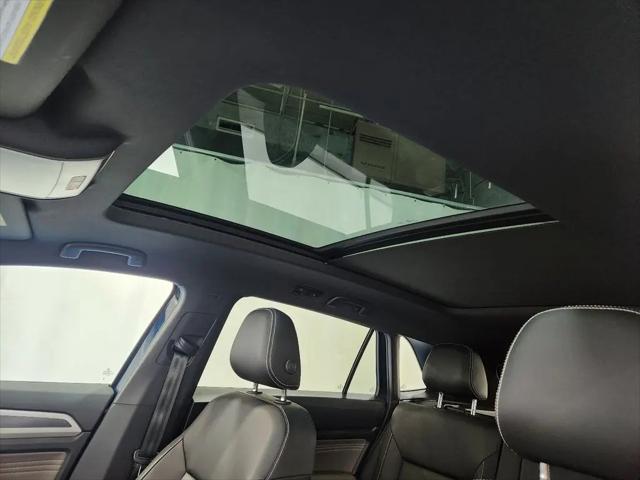 2023 Volkswagen Atlas Cross Sport 2.0T SEL R-Line Black