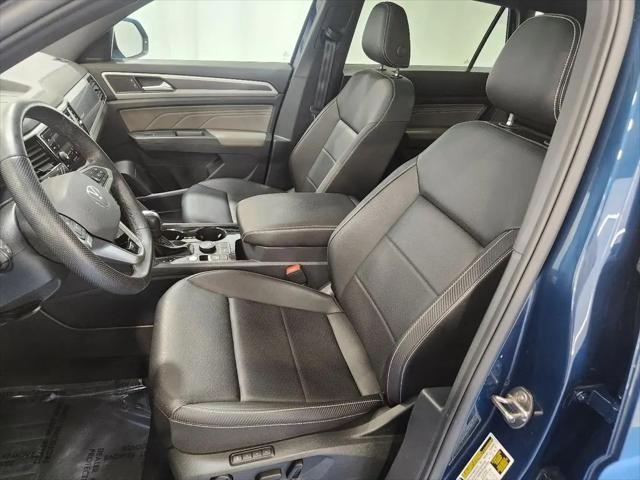 2023 Volkswagen Atlas Cross Sport 2.0T SEL R-Line Black