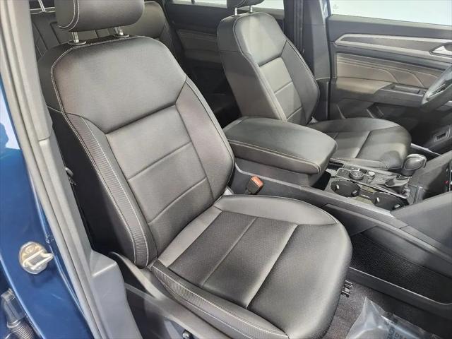 2023 Volkswagen Atlas Cross Sport 2.0T SEL R-Line Black