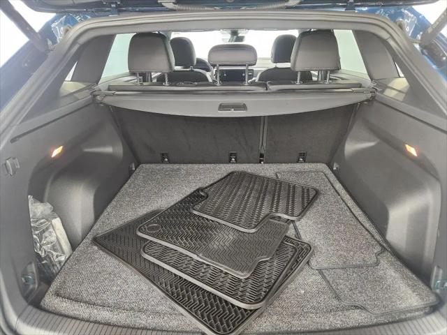 2023 Volkswagen Atlas Cross Sport 2.0T SEL R-Line Black