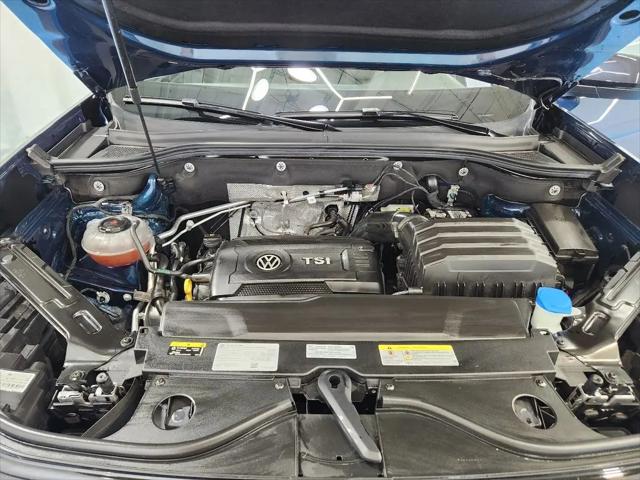 2023 Volkswagen Atlas Cross Sport 2.0T SEL R-Line Black