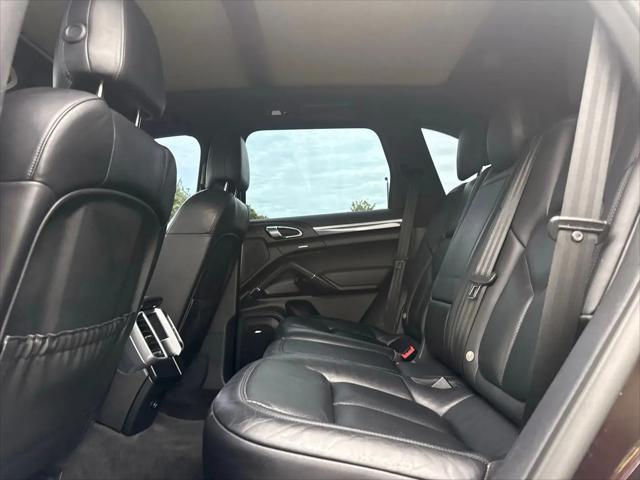 2017 Porsche Cayenne Cayenne