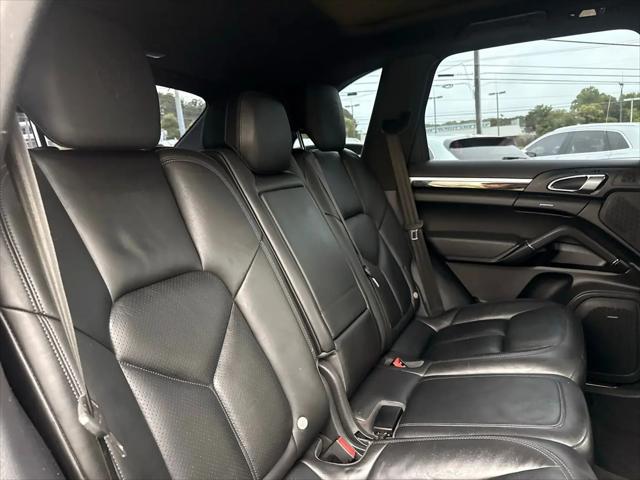 2017 Porsche Cayenne Cayenne