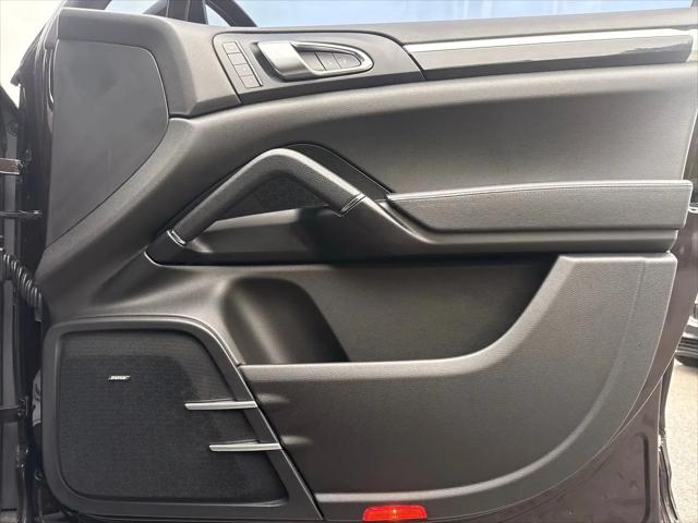2017 Porsche Cayenne Cayenne