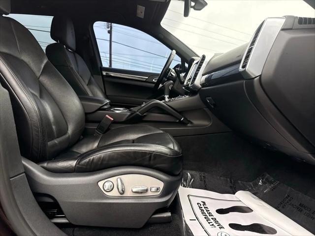 2017 Porsche Cayenne Cayenne