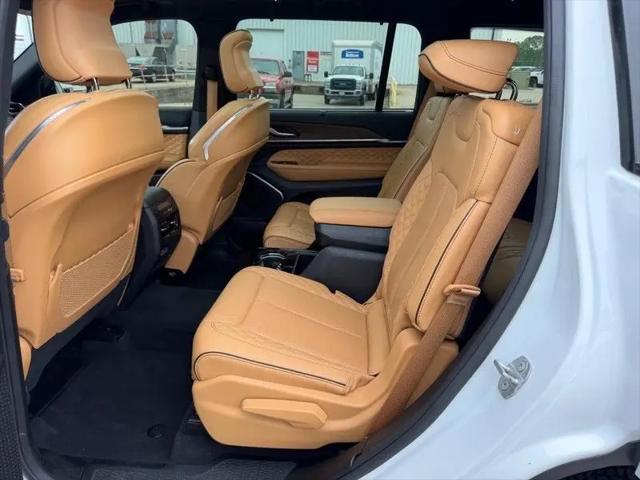 2023 Jeep Grand Cherokee L Summit 4x4
