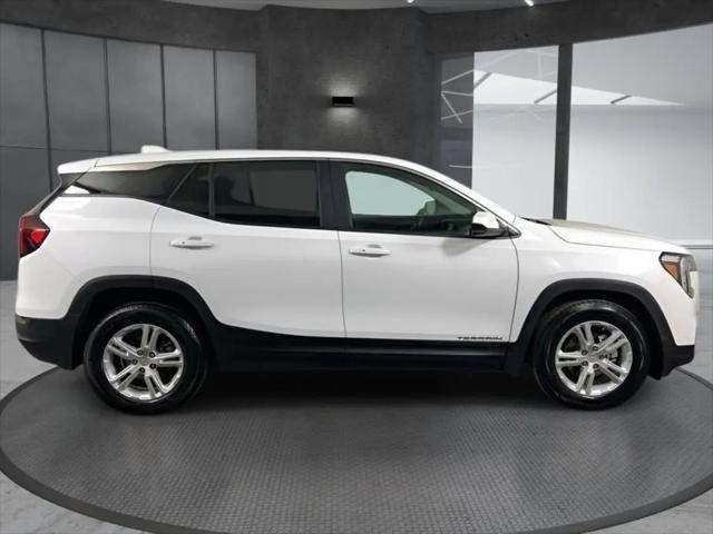 2024 GMC Terrain FWD SLE