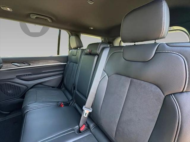 2026 Jeep Grand Cherokee L Altitude 4x2