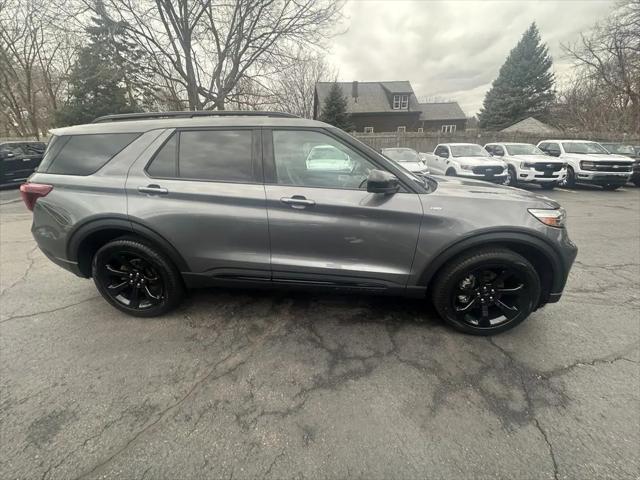 2023 Ford Explorer ST-Line