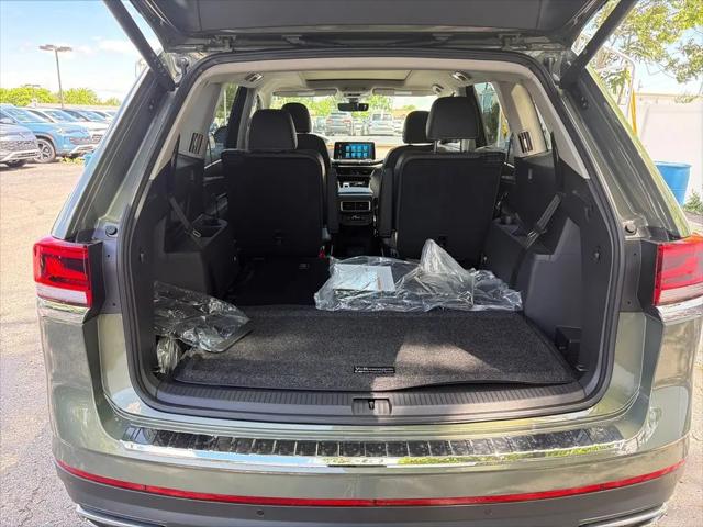 2026 Volkswagen Atlas SE with Technology
