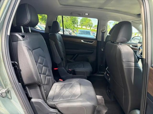 2026 Volkswagen Atlas SE with Technology