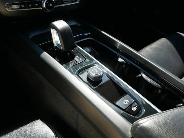 2023 Volvo XC60 B5 Core