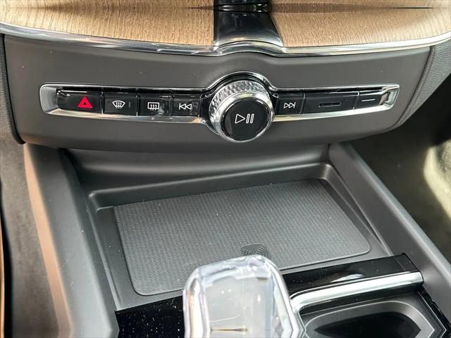 2026 Volvo XC60 Plug-In Hybrid Plus, T8 AWD Electric/Gasoline, Dark