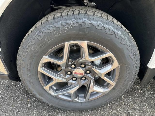 2026 GMC Sierra 1500 Crew Cab, Short Bed, SLT, 4WD