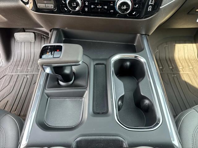 2026 GMC Sierra 1500 Crew Cab, Short Bed, SLT, 4WD