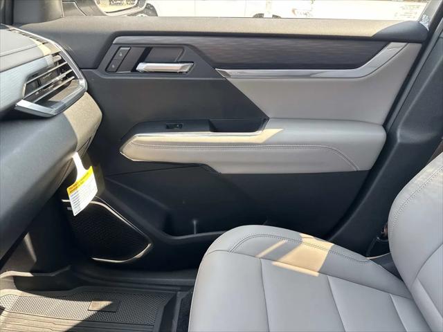 2026 GMC Acadia Elevation FWD
