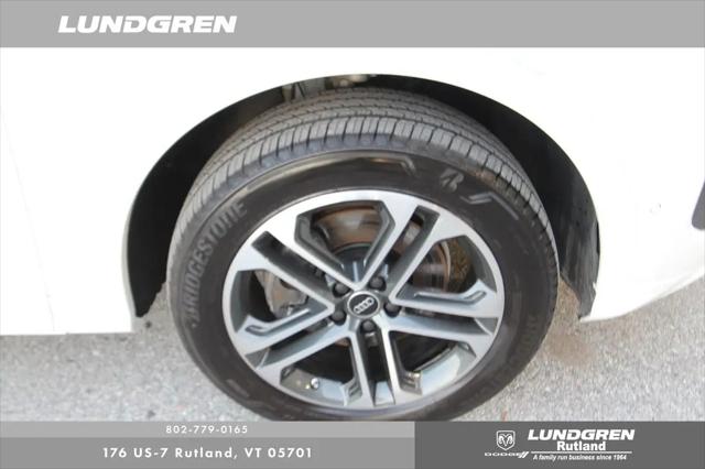 2025 Audi Q5 Premium TFSI quattro S tronic