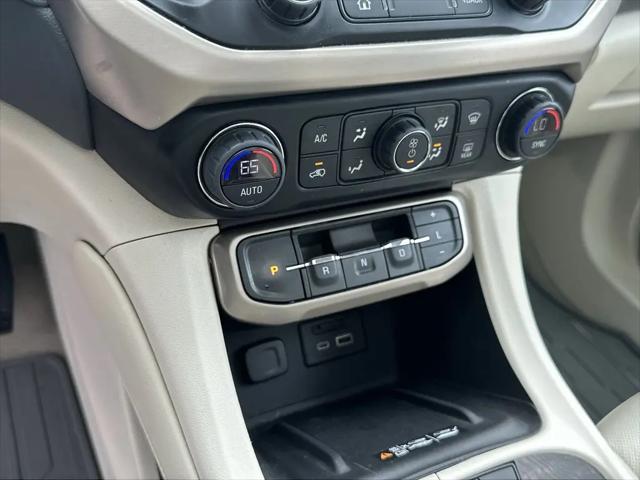2022 GMC Acadia AWD Denali