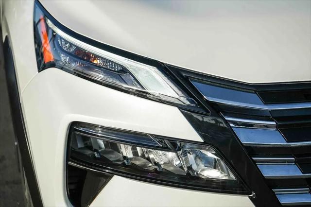 2025 Nissan Rogue SL FWD