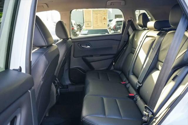2025 Nissan Rogue SL FWD