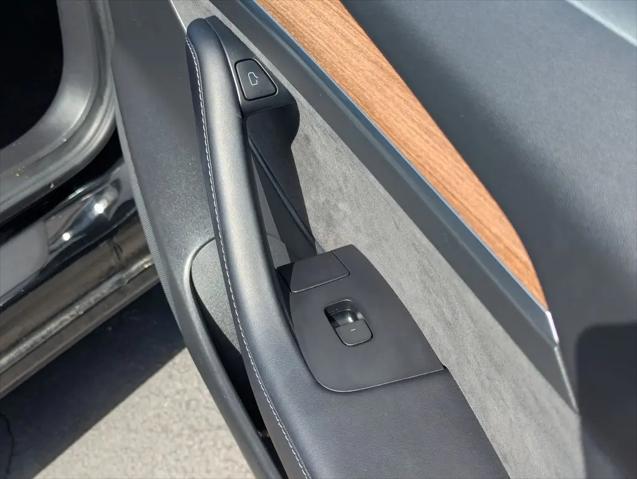 2022 Tesla Model 3 Long Range Dual Motor All-Wheel Drive