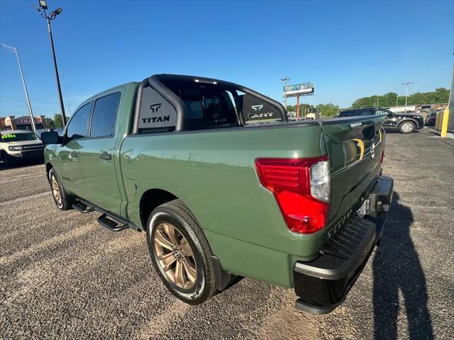2024 Nissan Titan Crew Cab SV 4x2