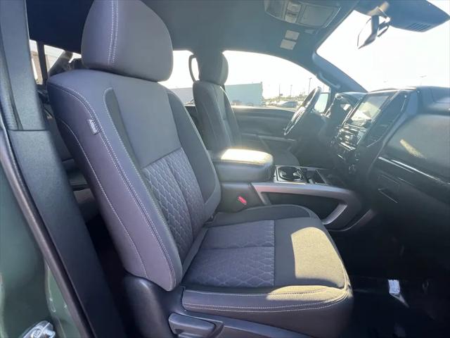 2024 Nissan Titan Crew Cab SV 4x2