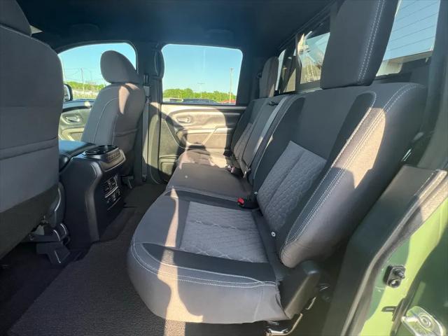 2024 Nissan Titan Crew Cab SV 4x2