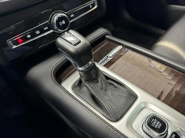 2018 Volvo XC90 T5 Momentum