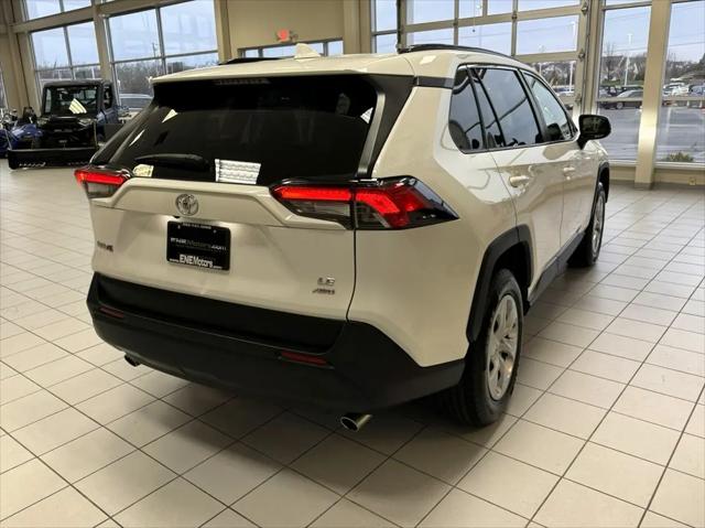 2019 Toyota RAV4 LE