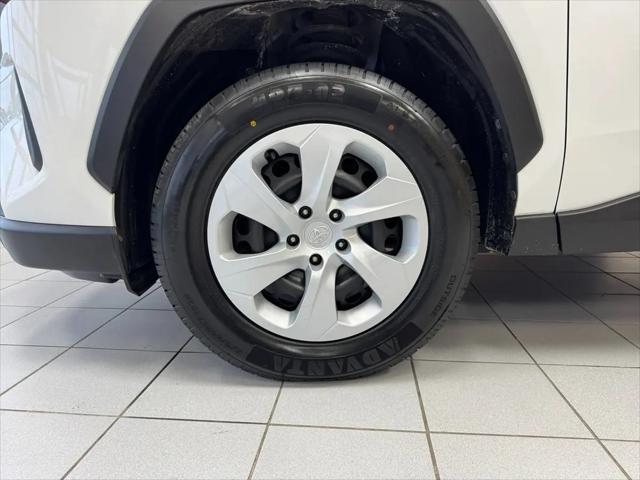 2019 Toyota RAV4 LE