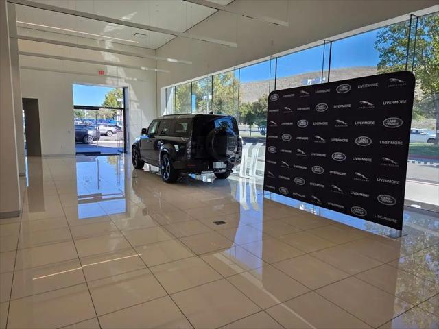 2024 Land Rover Defender 110 P500 SE