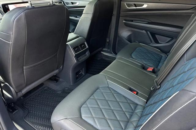 2026 Volkswagen Atlas Cross Sport SEL Premium R-Line