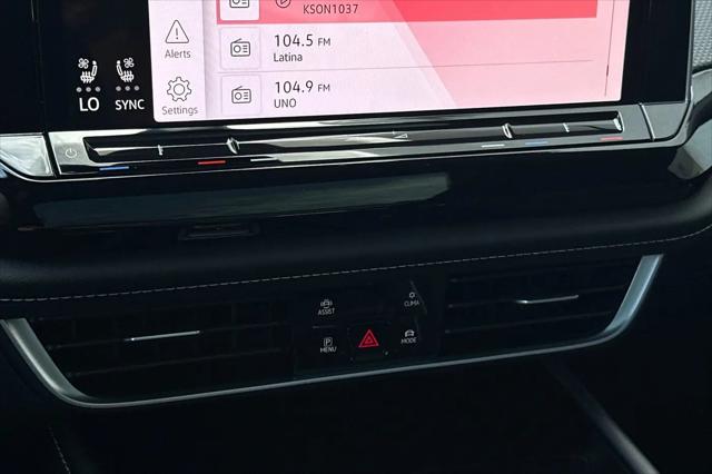 2026 Volkswagen Atlas Cross Sport SEL Premium R-Line
